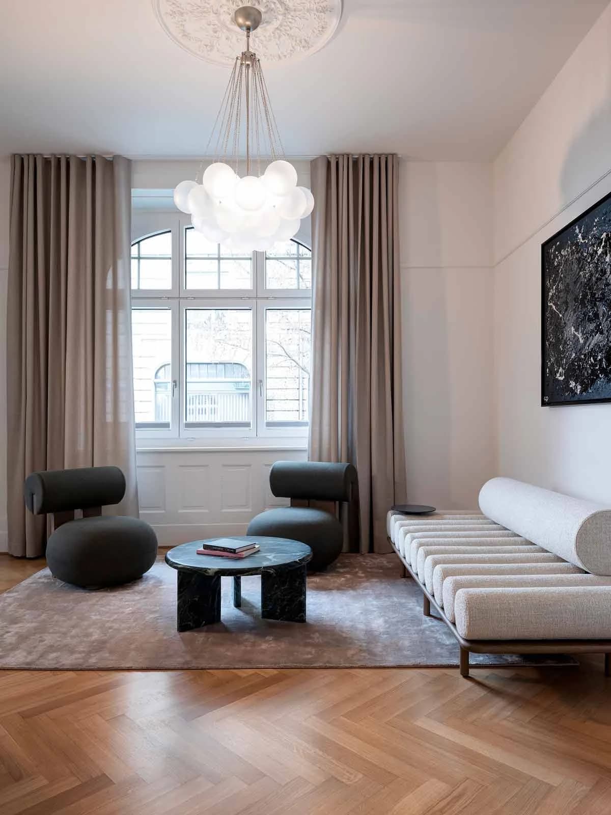 Lounge and waiting area at the Aesthetics Medical clinic at Utoquai